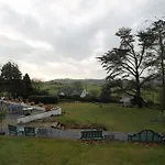 Uplands 3*