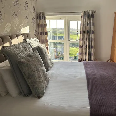 Uplands Hotel
